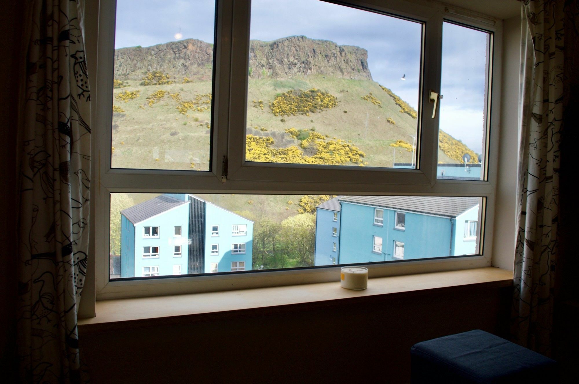 2 Bedroom Apartment Edinburgh