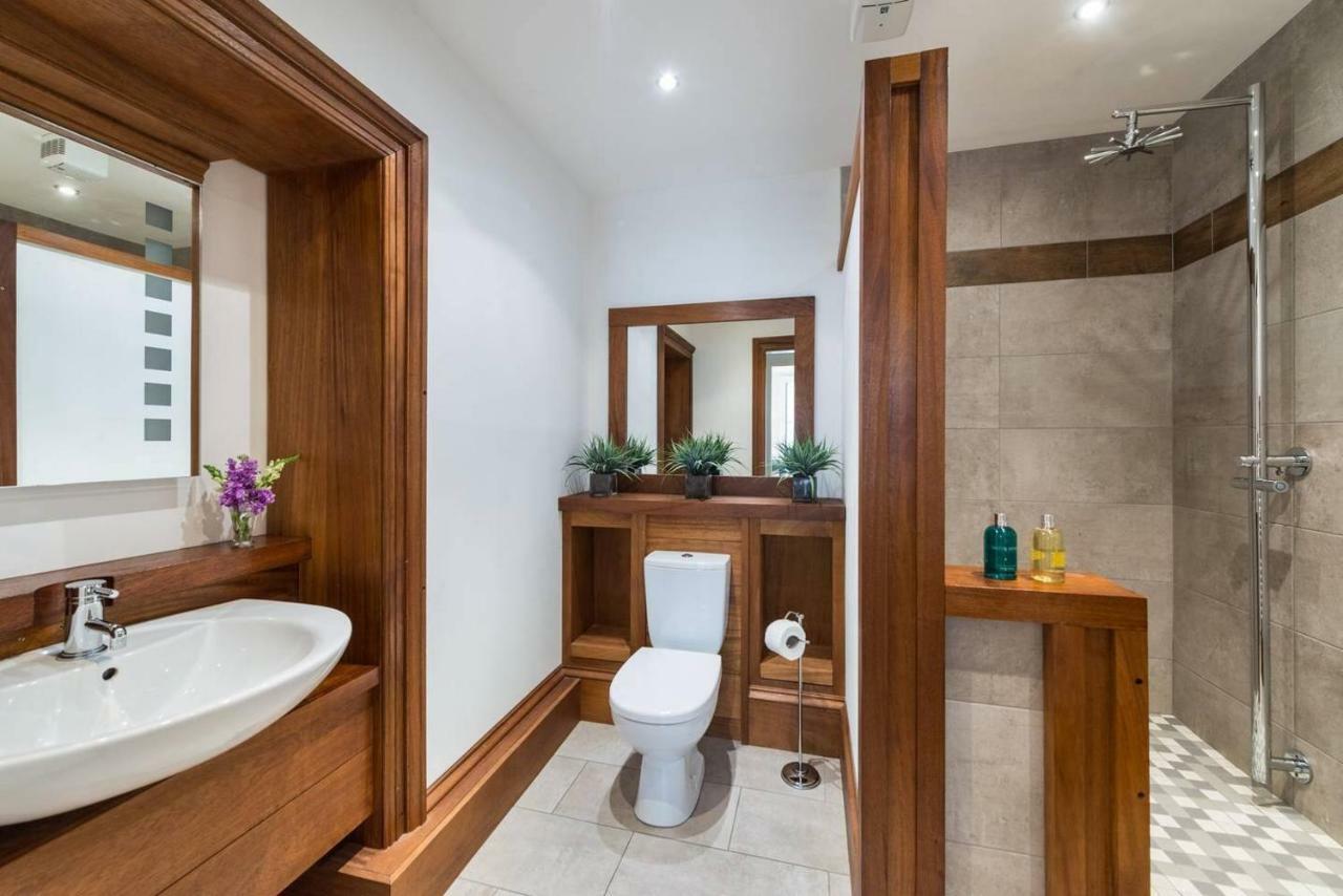 Joivy Luxury With Patio In Centre Apartment