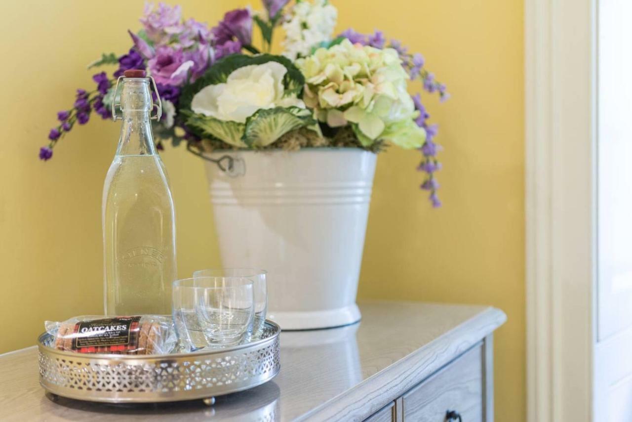 Joivy Luxury With Patio In Centre Apartment EDI