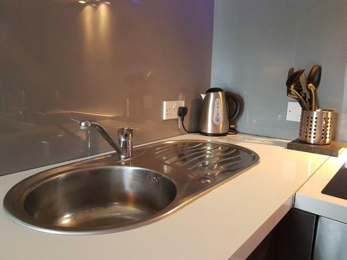 Apartment The Broughton - Modern 1 Bed Flat - Walking Distance From Centre