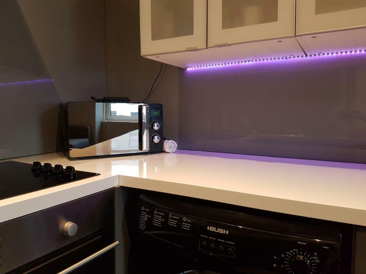 Apartment The Broughton - Modern 1 Bed Flat - Walking Distance From Centre *