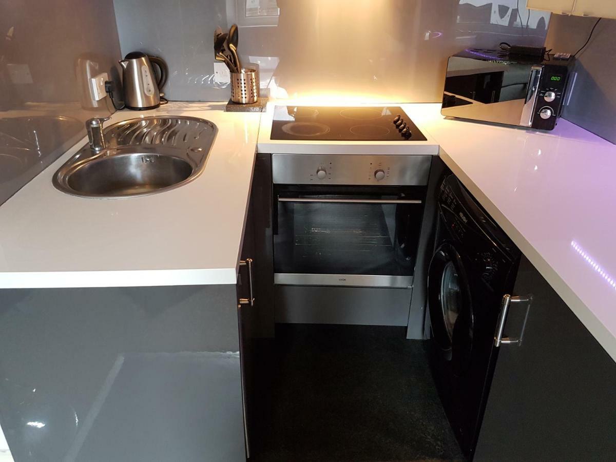 The Broughton - Modern 1 Bed Flat - Walking Distance From Centre