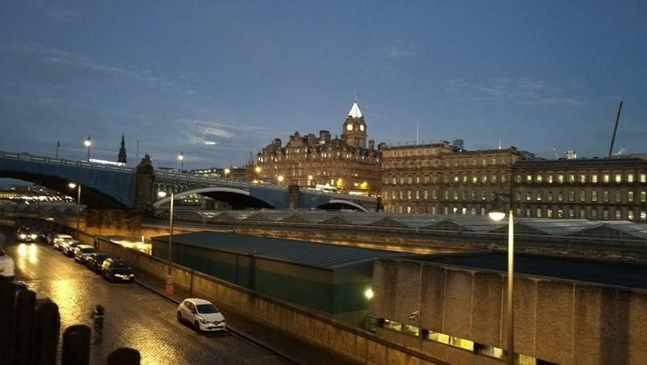 Central - 1f1 Worlds End Close * Edinburgh