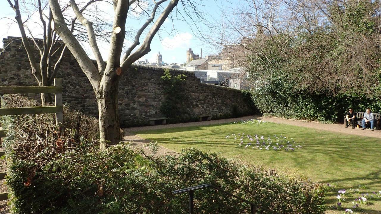 Central - 1f1 Worlds End Close Apartment Edinburgh