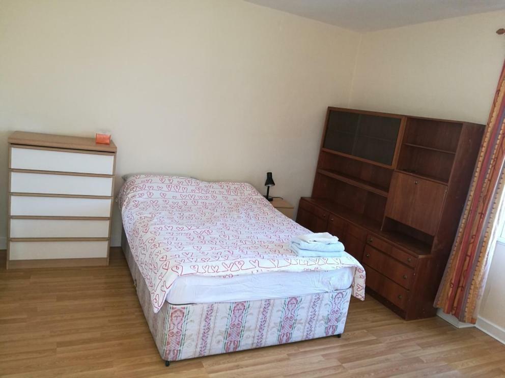 Simon Square Apartment