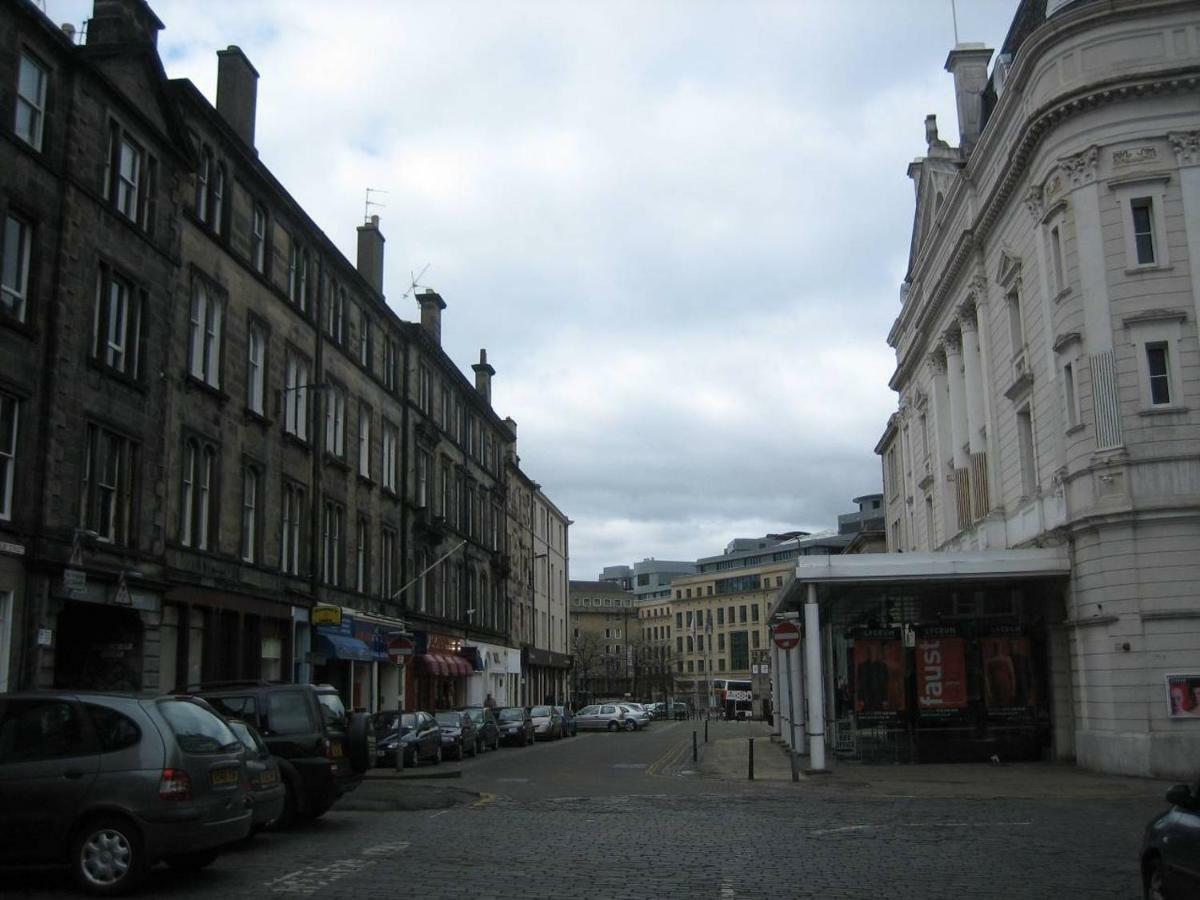 Grindlay Street Residence, 2 Bedroom, 2 Bathroom Close To Castle