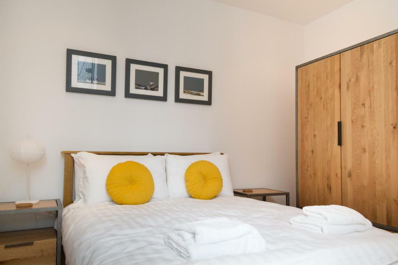 2 Bed At Quartermile *