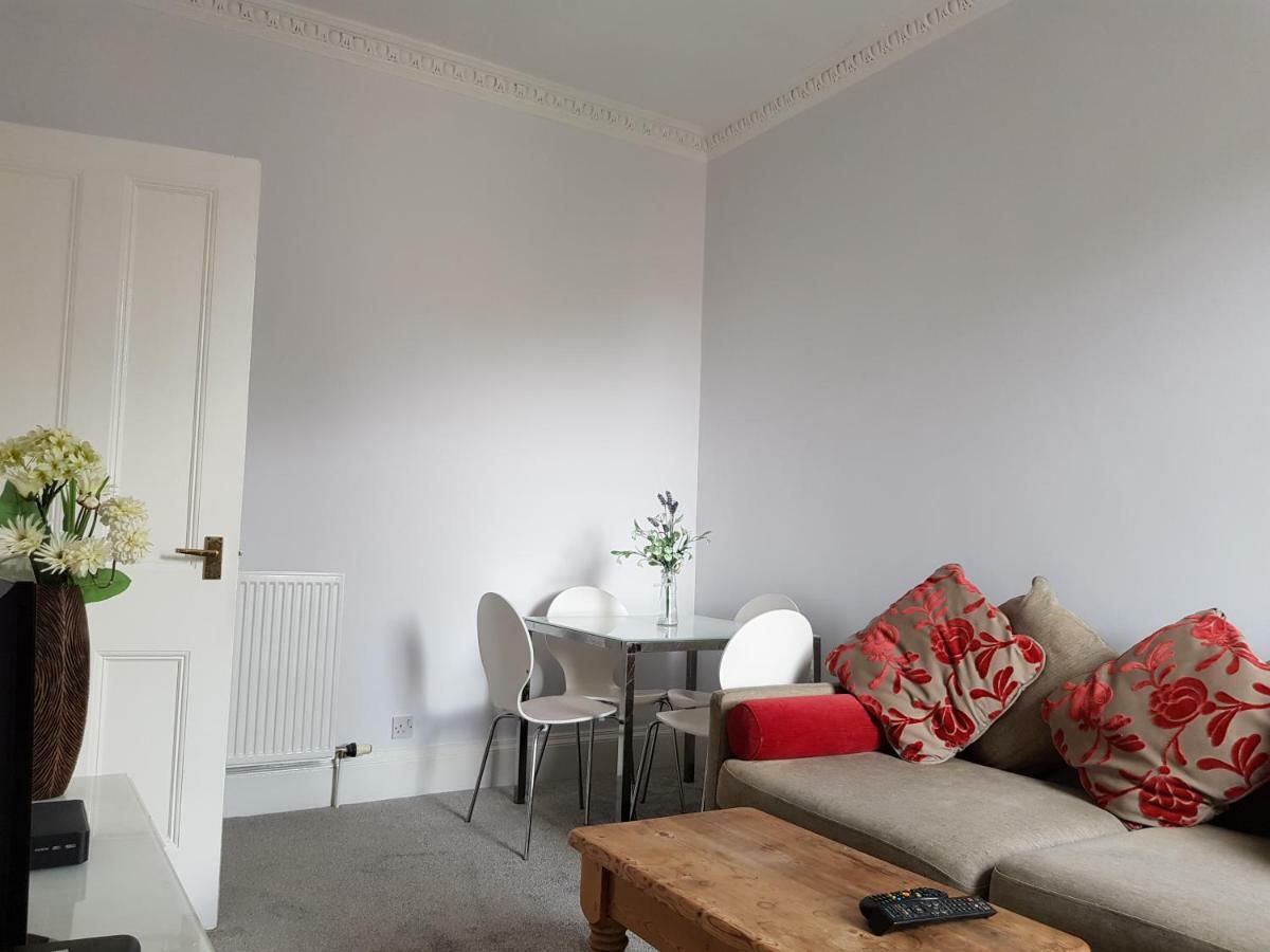 Dalry Modern Flat *