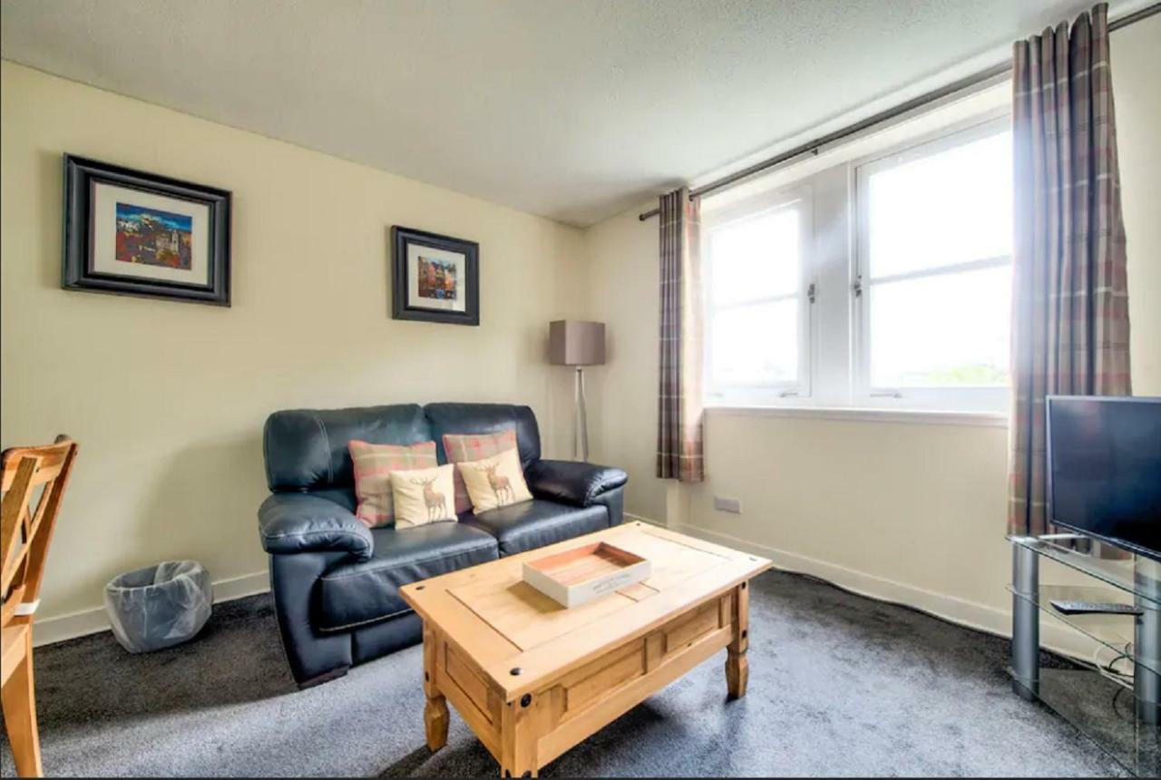 Charming 1 Bed With Castle View