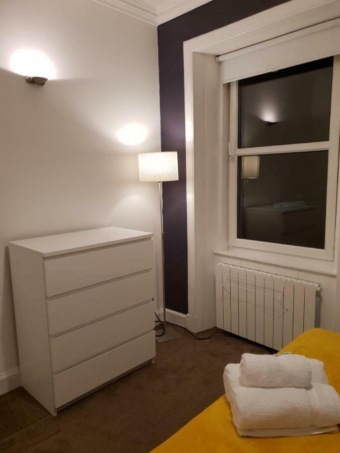 The Broughton - Modern 1 Bed Flat - Walking Distance From Centre Apartment *