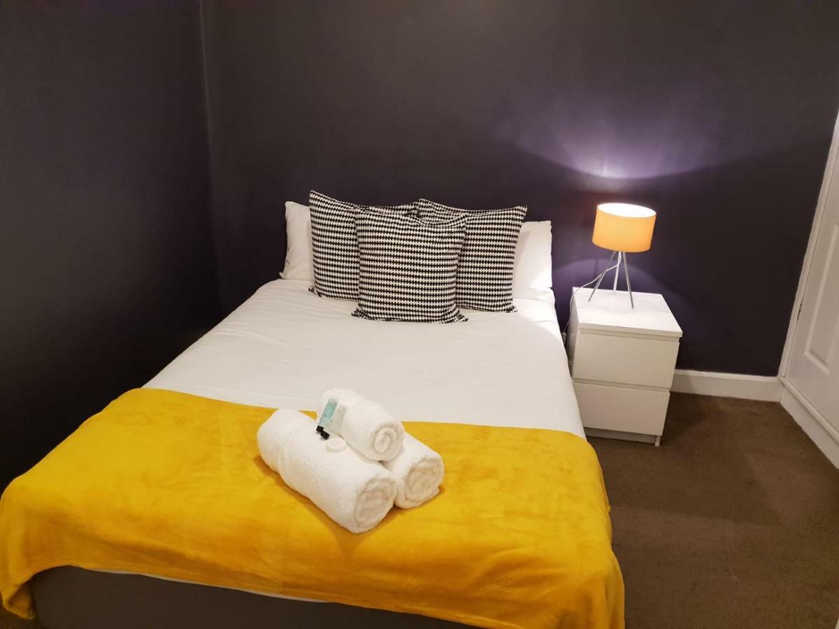 The Broughton - Modern 1 Bed Flat - Walking Distance From Centre *