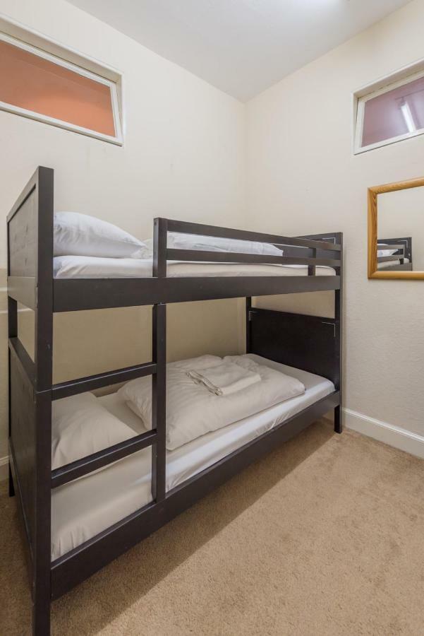 3 Bed Overlooking Meadows Park *