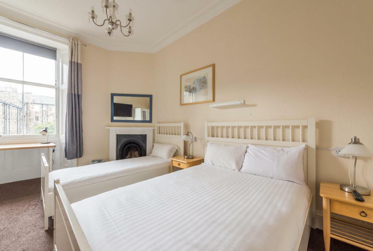 3 Bed Overlooking Meadows Park Apartment