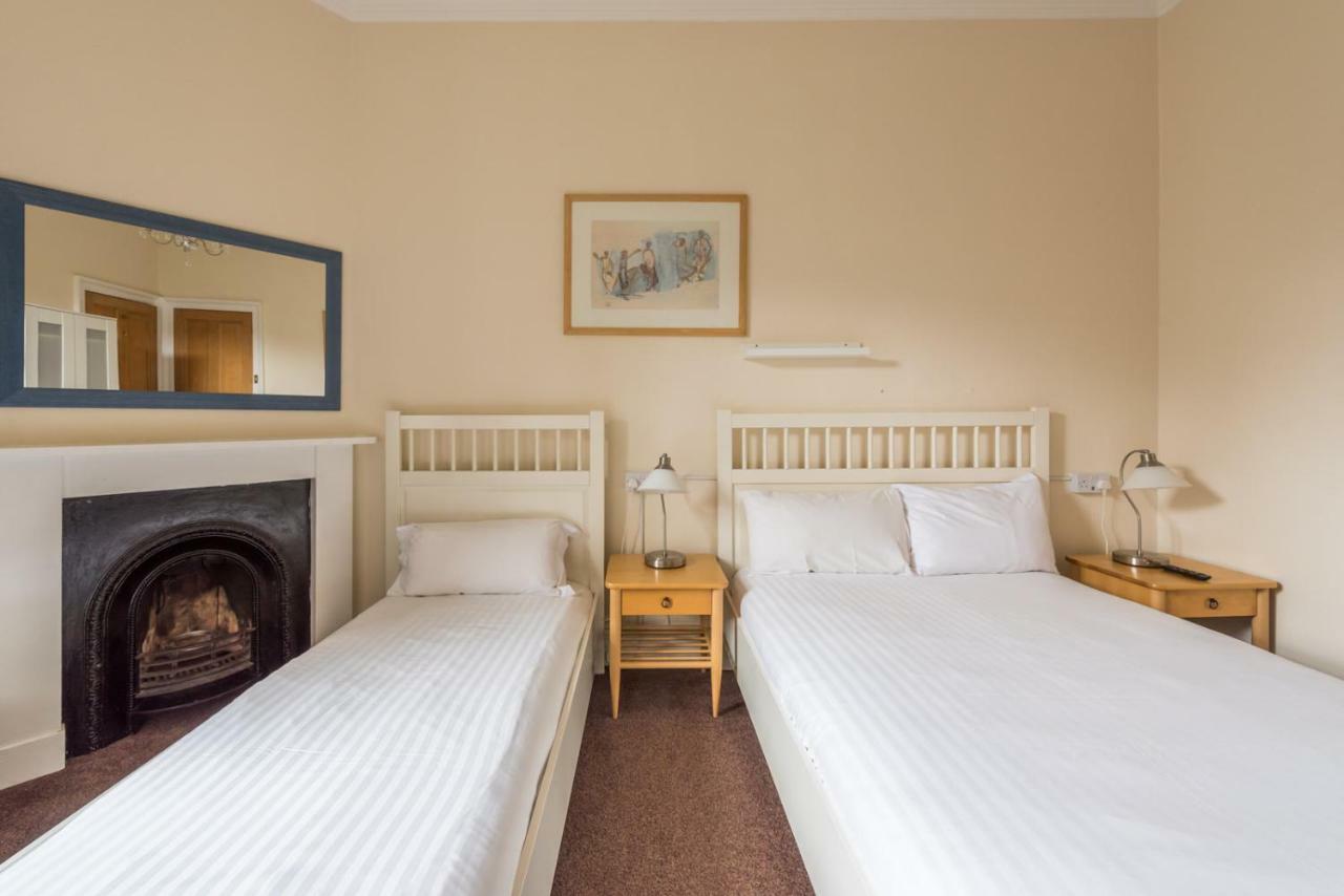 3 Bed Overlooking Meadows Park Apartment Edinburgh