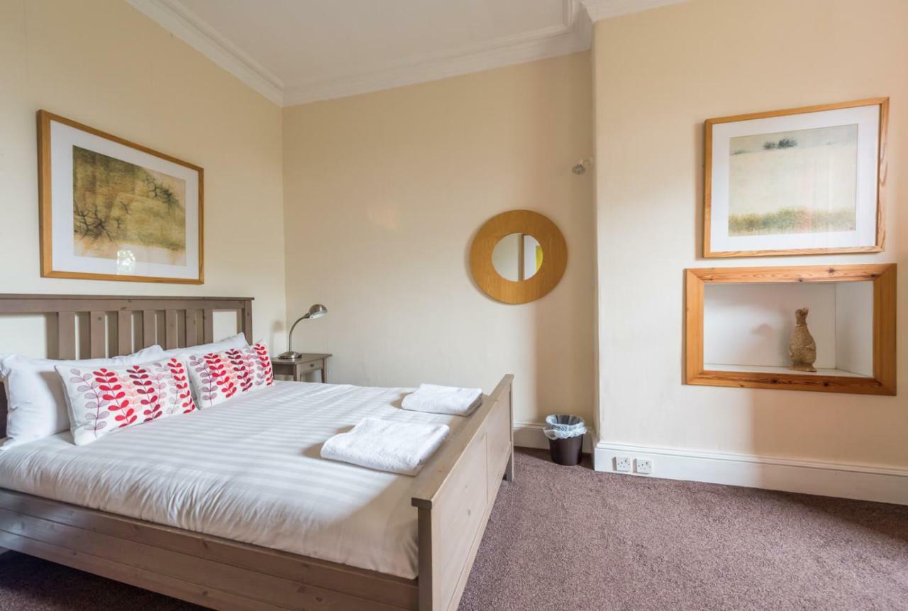 Apartment 3 Bed Overlooking Meadows Park