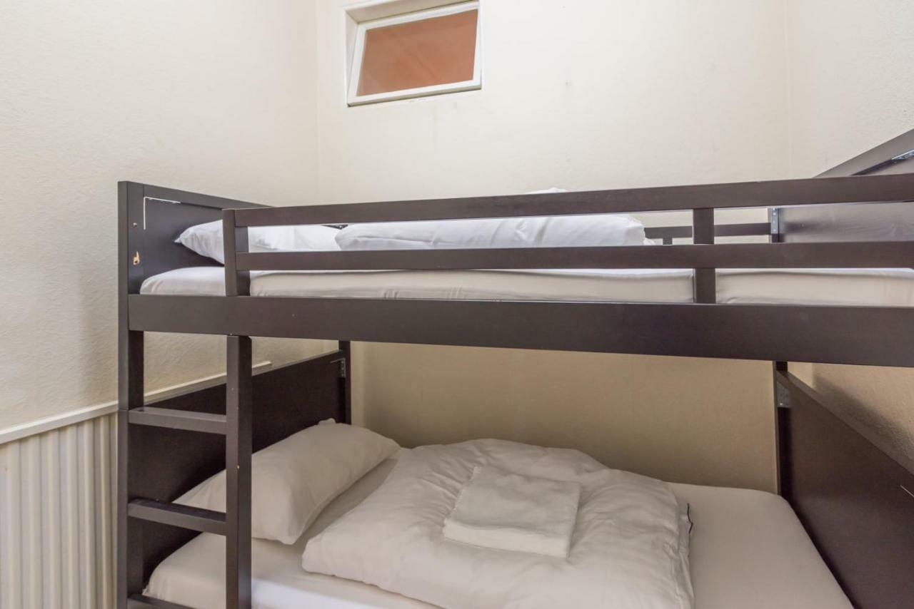 3 Bed Overlooking Meadows Park *
