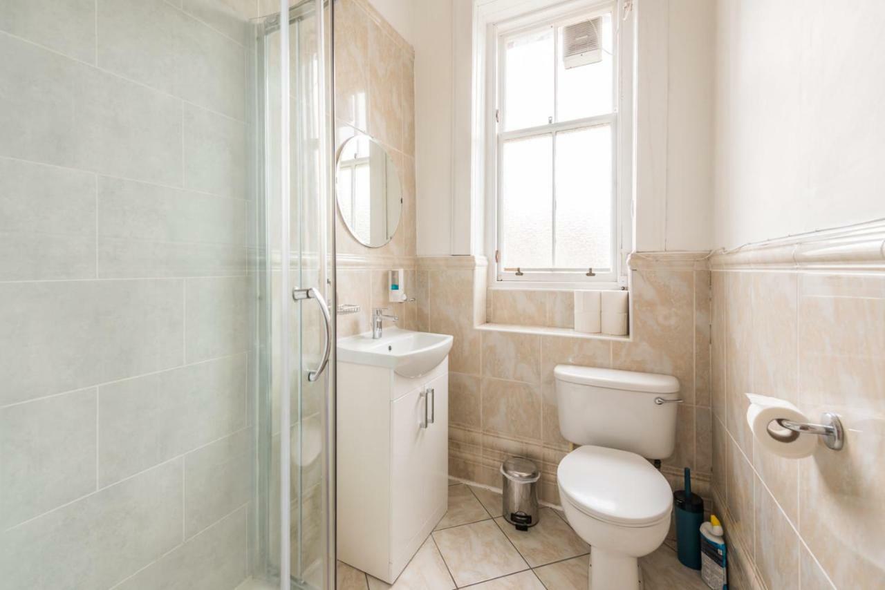 3 Bed Overlooking Meadows Park * Edinburgh