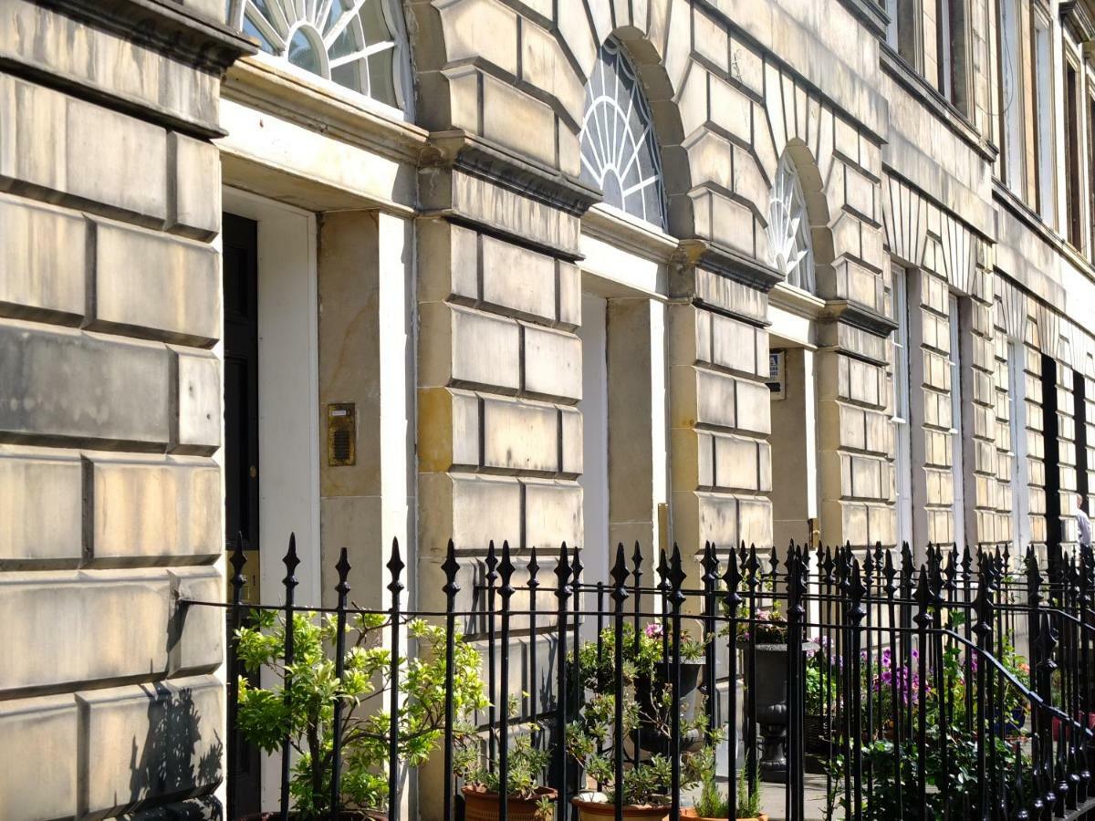 Stylish New Town Property: With Secure Off Street Parking * EDI