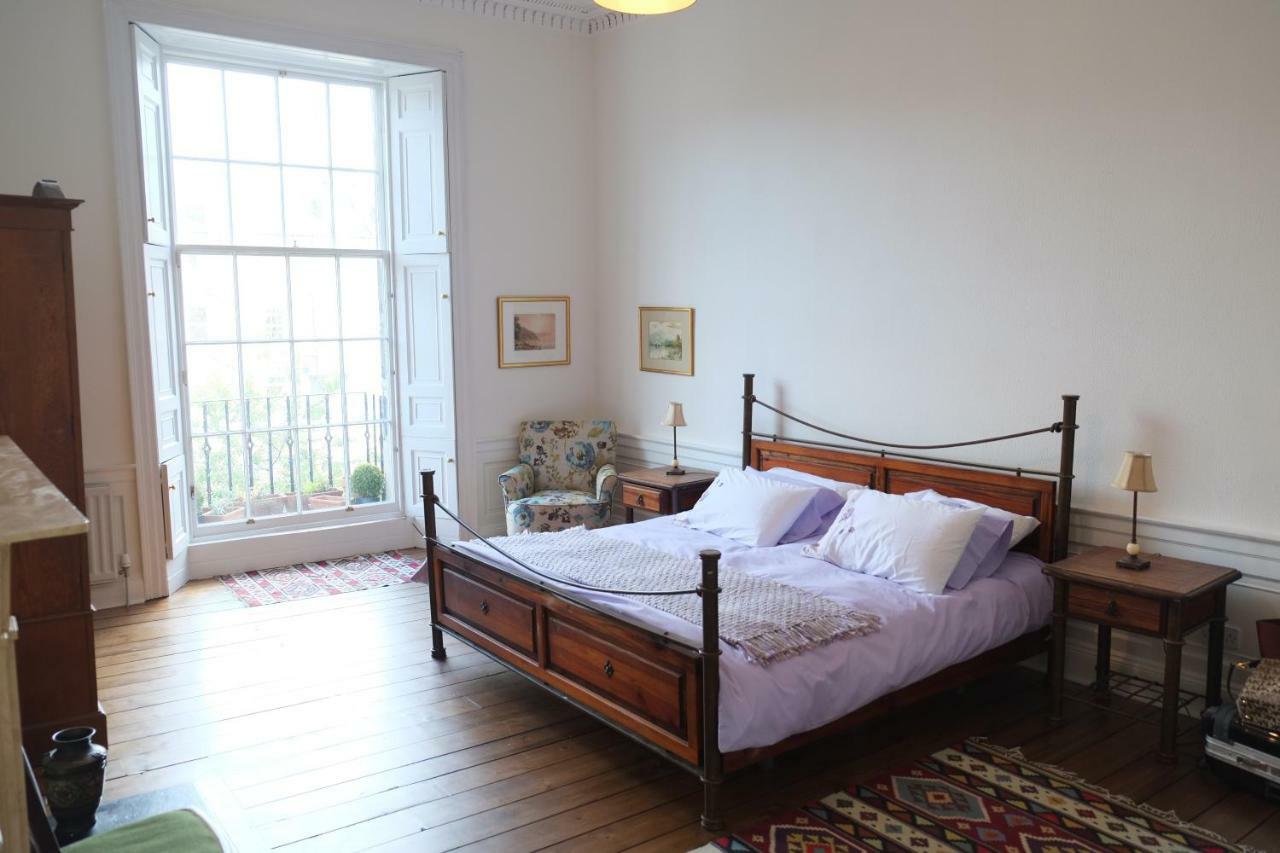 Stylish New Town Property: With Secure Off Street Parking * EDI