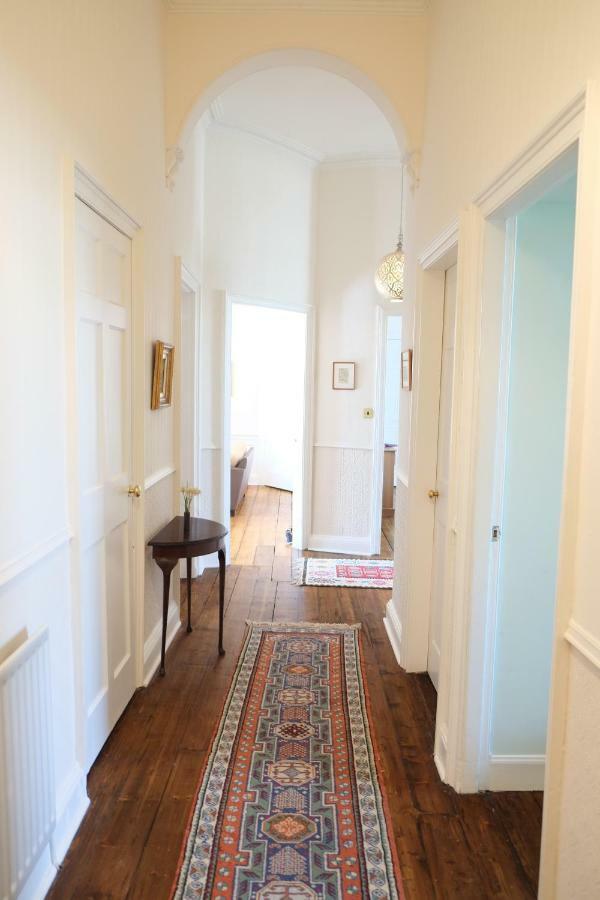 Apartment Stylish New Town Property: With Secure Off Street Parking Edinburgh