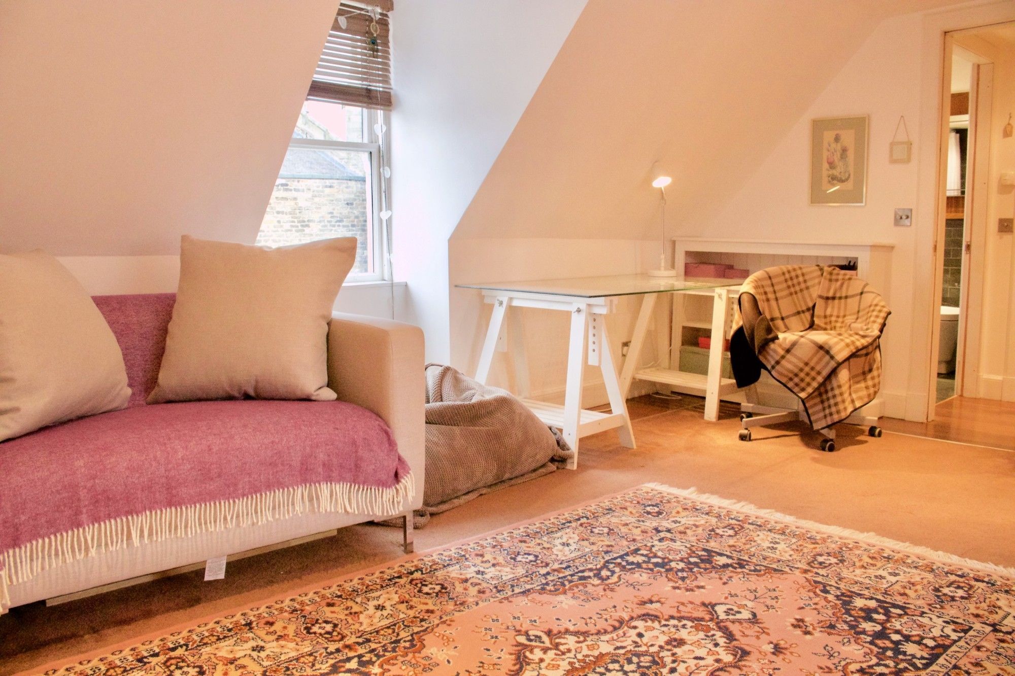 1 Bedroom In Apartment *