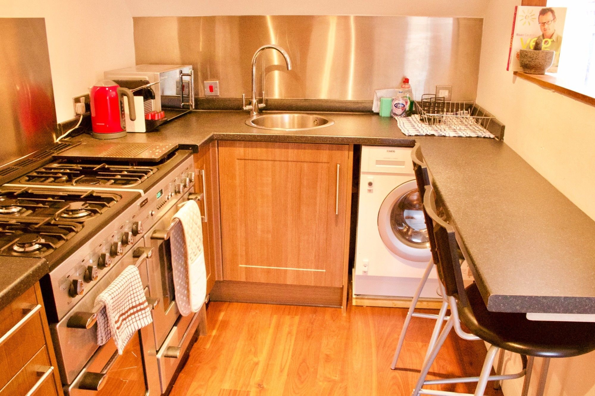 1 Bedroom In Apartment