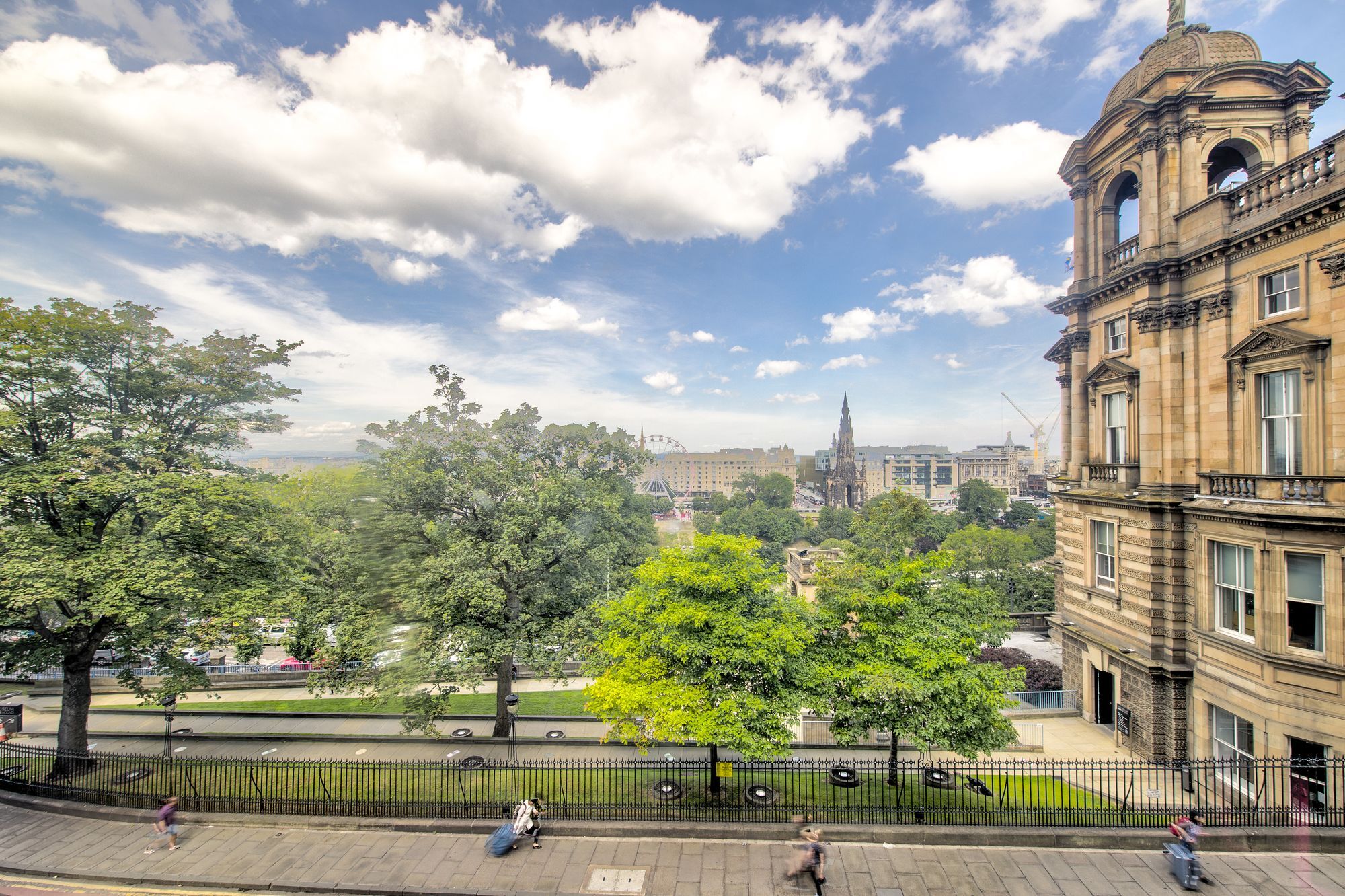Bank Street Apartment Edinburgh