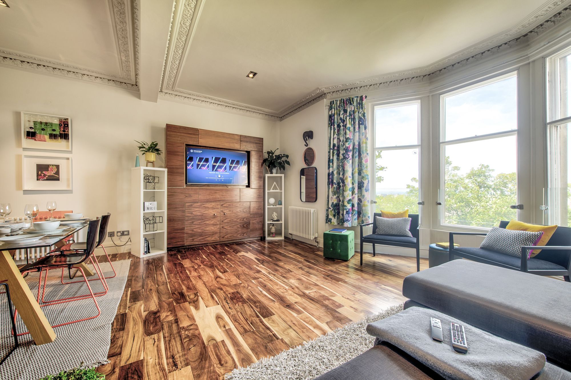 Apartment Bank Street Edinburgh
