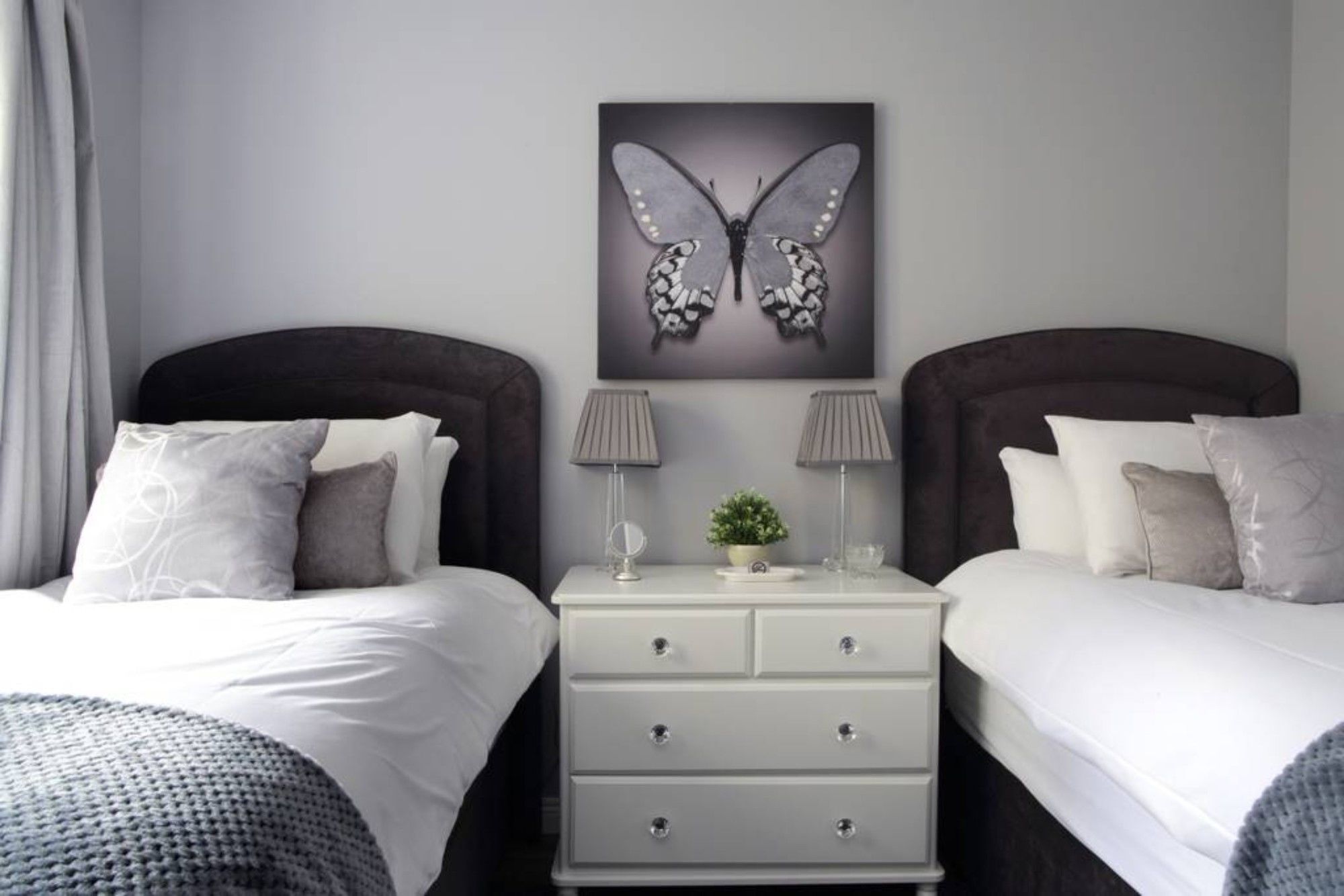 2 Bedroom Flat With Garage Parking