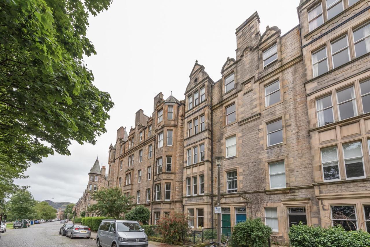 3 Bed Overlooking Meadows Park Apartment
