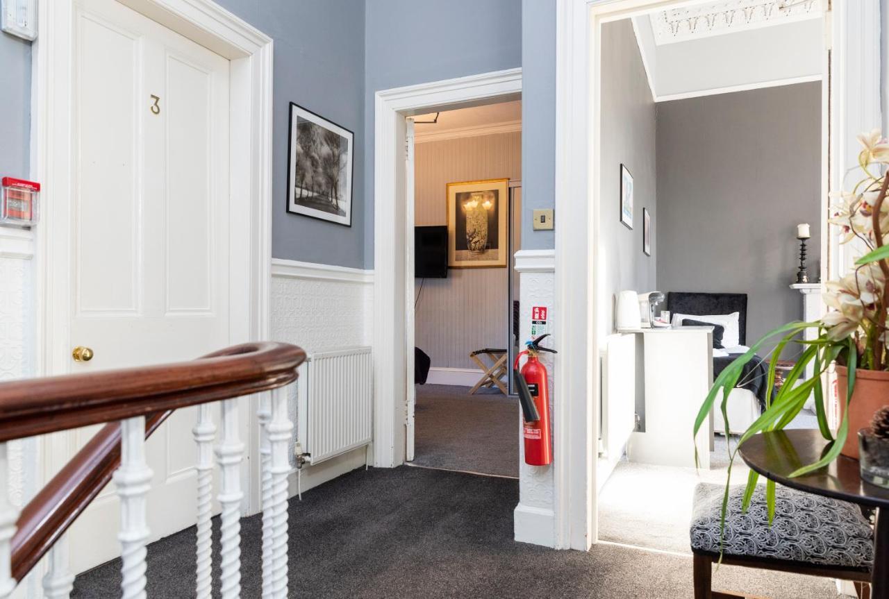Claremont Guest house 3*