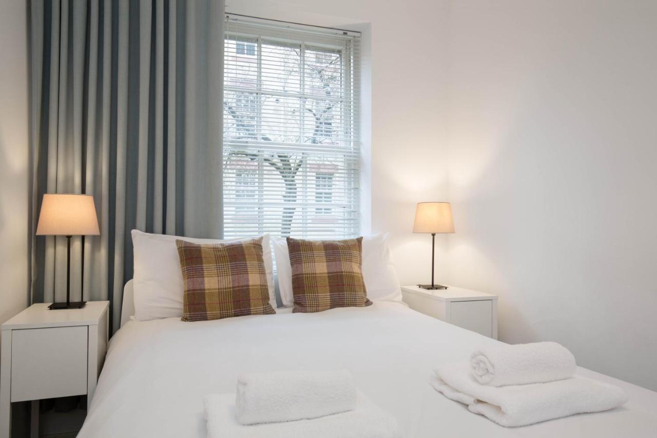Modern Grassmarket Apartment Edinburgh