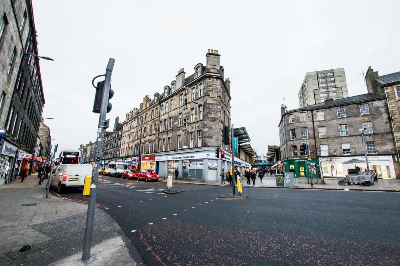 Tony Asga - Tony's Heart Of Centre Sleeps 2 Edinburgh