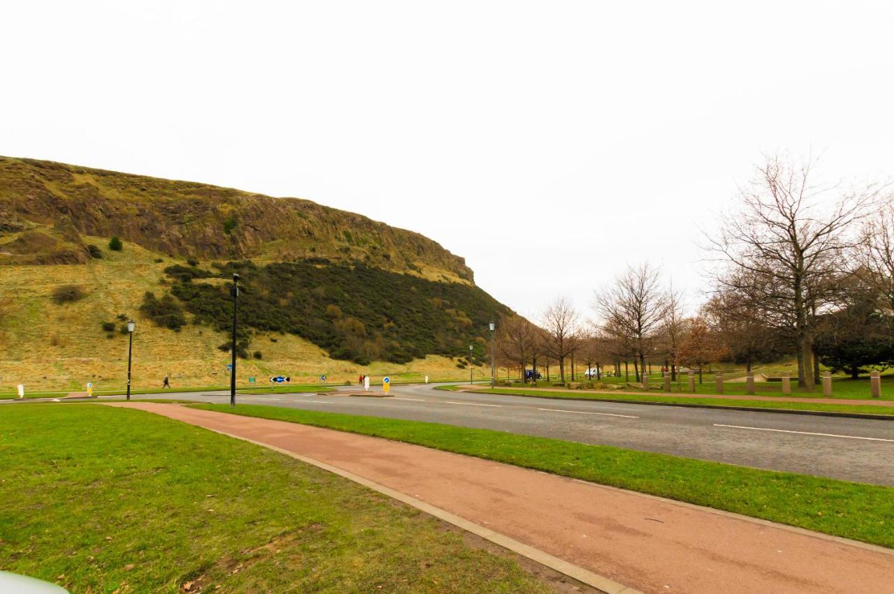 Tony Asga - Tony's Heart Of Centre Sleeps 2 Edinburgh