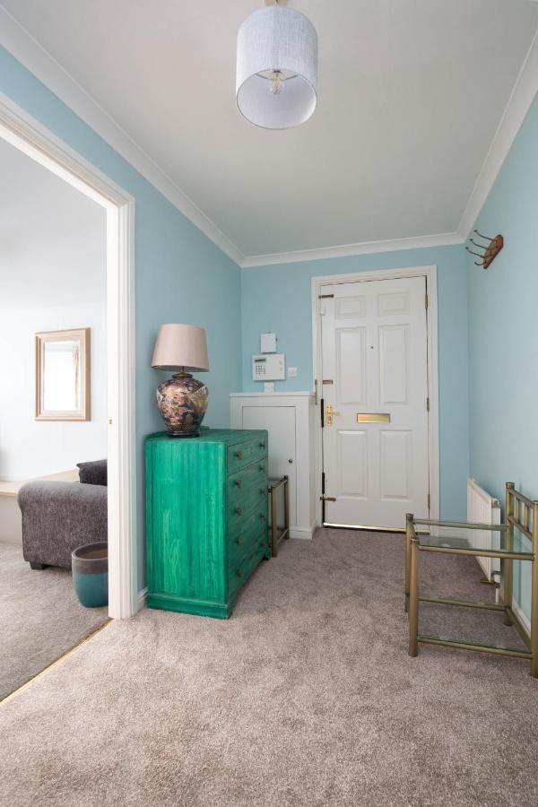 Apartment Dicksonfield Groud Floor EDI