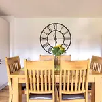 Charming 2BR Flat Fits 5 near Vibrant Leith