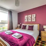 Charming 2BR Flat Fits 5 near Vibrant Leith