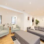 Queensferry Street Lane - Fantastic 2 Bedroom City Centre Mews House With Free Secure Parking!