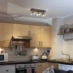 Ground Floor, 1 Bedroom Edinburgh Apartment With Double Bed