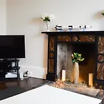 Beautiful Edinburgh Apartment In Stockbridge