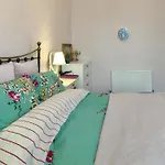 Good Times Edinburgh Elm Row City Centre Apartment