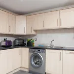 Beautiful 2 Bedroom Flat In Converted Distillery