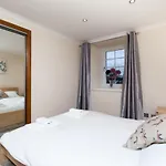 Beautiful 2 Bedroom Flat In Converted Distillery