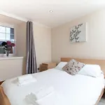 Beautiful 2 Bedroom Flat In Converted Distillery