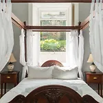 Victorian Elegance With Stunning Castle View