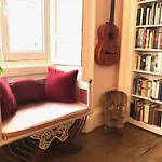 Central Apartment With Parking, Original Art And Antiques