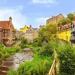 Well Court Apartment @ Dean Village