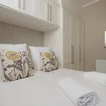 The Rose Street Apartment