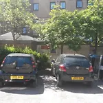 Central Flat Near Holyrood Park