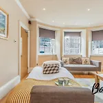 Gorgeous New Town Main Door 3Br-3Ba - Free Parking & Patio By Bonjour Residences Edinburgh